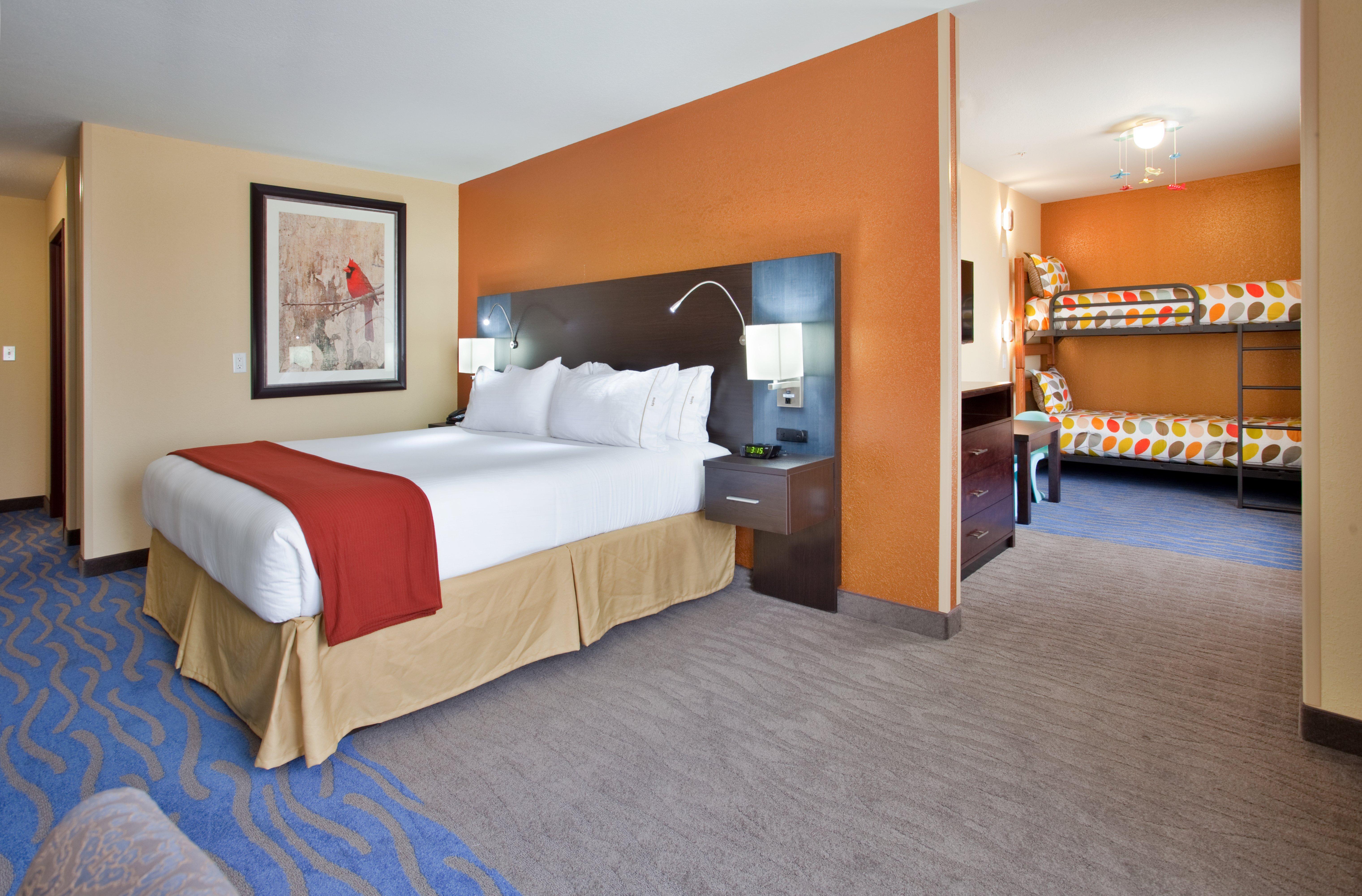 Woodson Terrace Holiday Inn Express & Suites St Louis Airport By Ihg מראה חיצוני תמונה