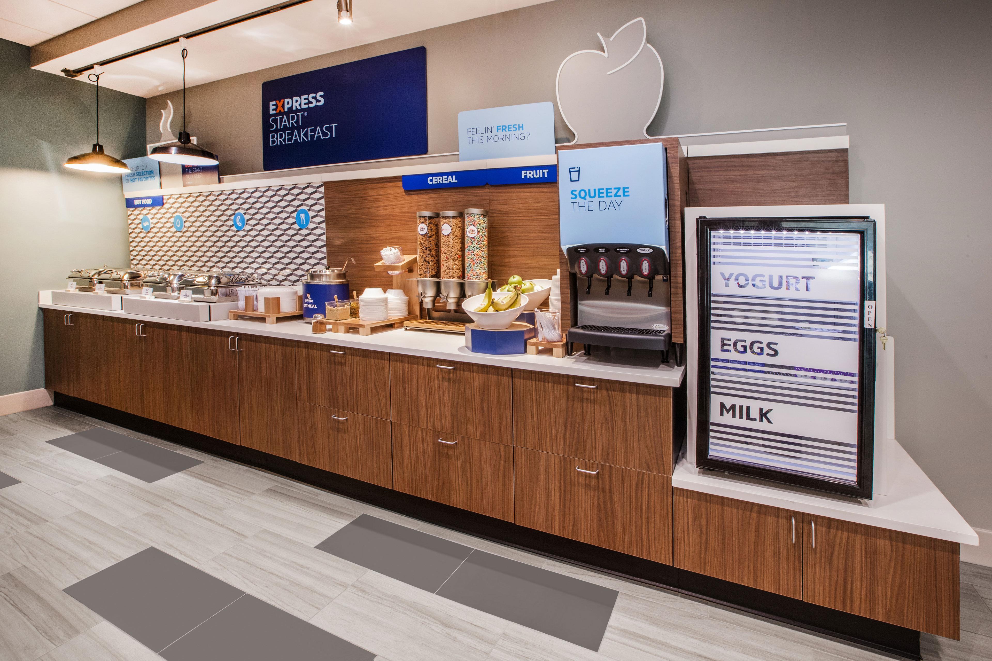 Woodson Terrace Holiday Inn Express & Suites St Louis Airport By Ihg מראה חיצוני תמונה