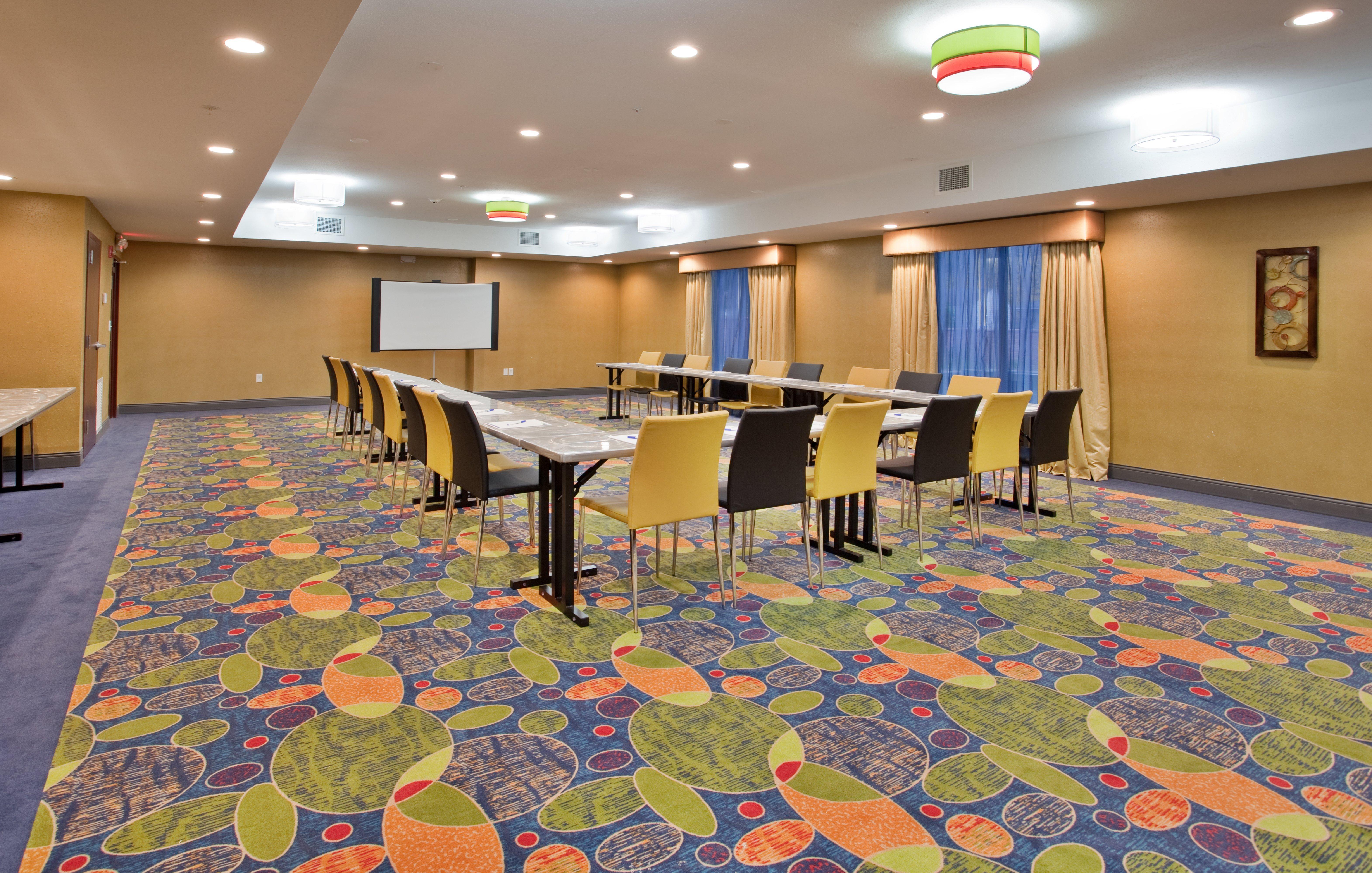 Woodson Terrace Holiday Inn Express & Suites St Louis Airport By Ihg מראה חיצוני תמונה