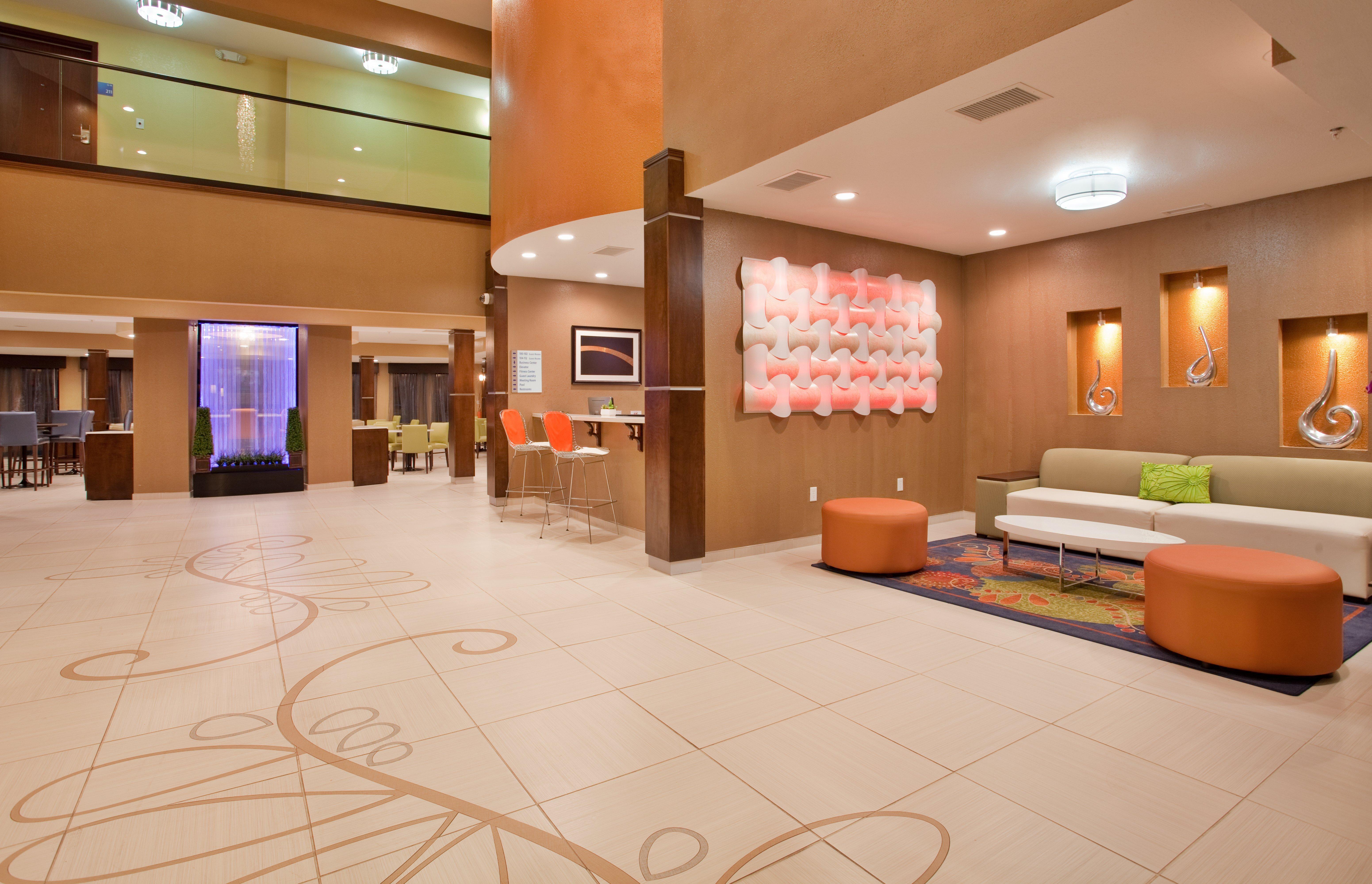 Woodson Terrace Holiday Inn Express & Suites St Louis Airport By Ihg מראה חיצוני תמונה