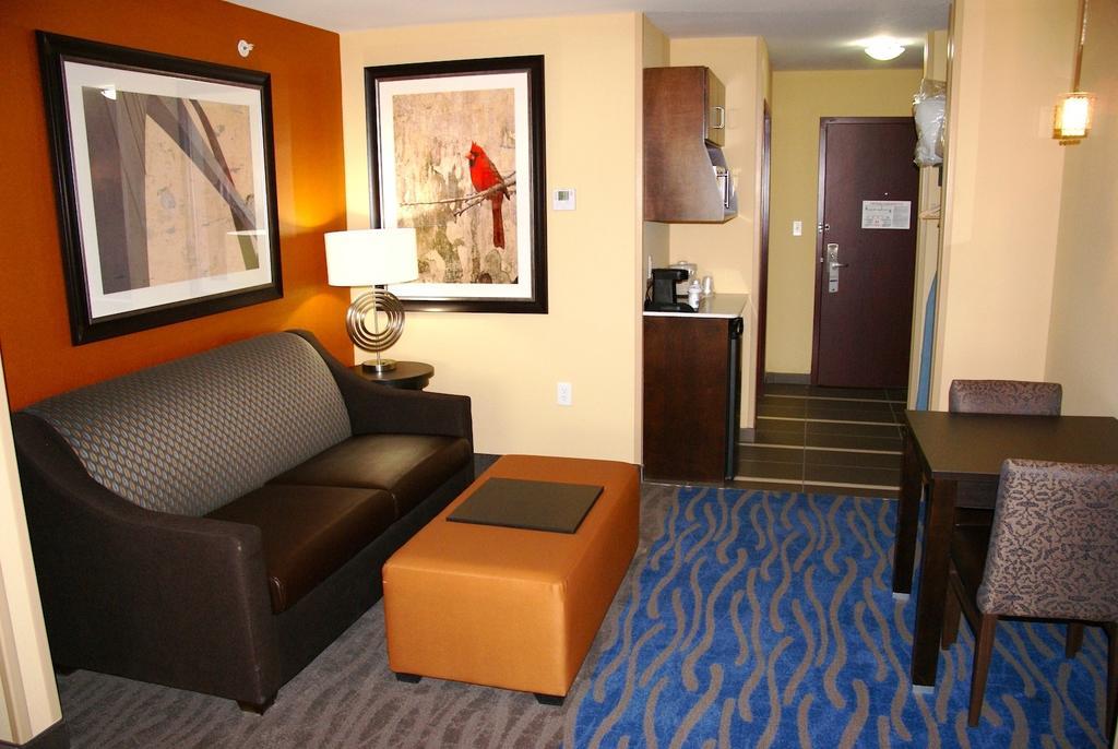 Woodson Terrace Holiday Inn Express & Suites St Louis Airport By Ihg חדר תמונה
